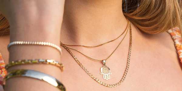 Layering Gold Necklaces: A How-To Guide